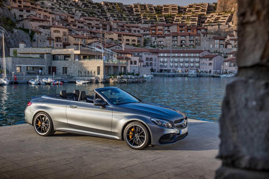  Mercedes-AMG C63 S Cabriolet 2016 года  (фото 5 из 52)